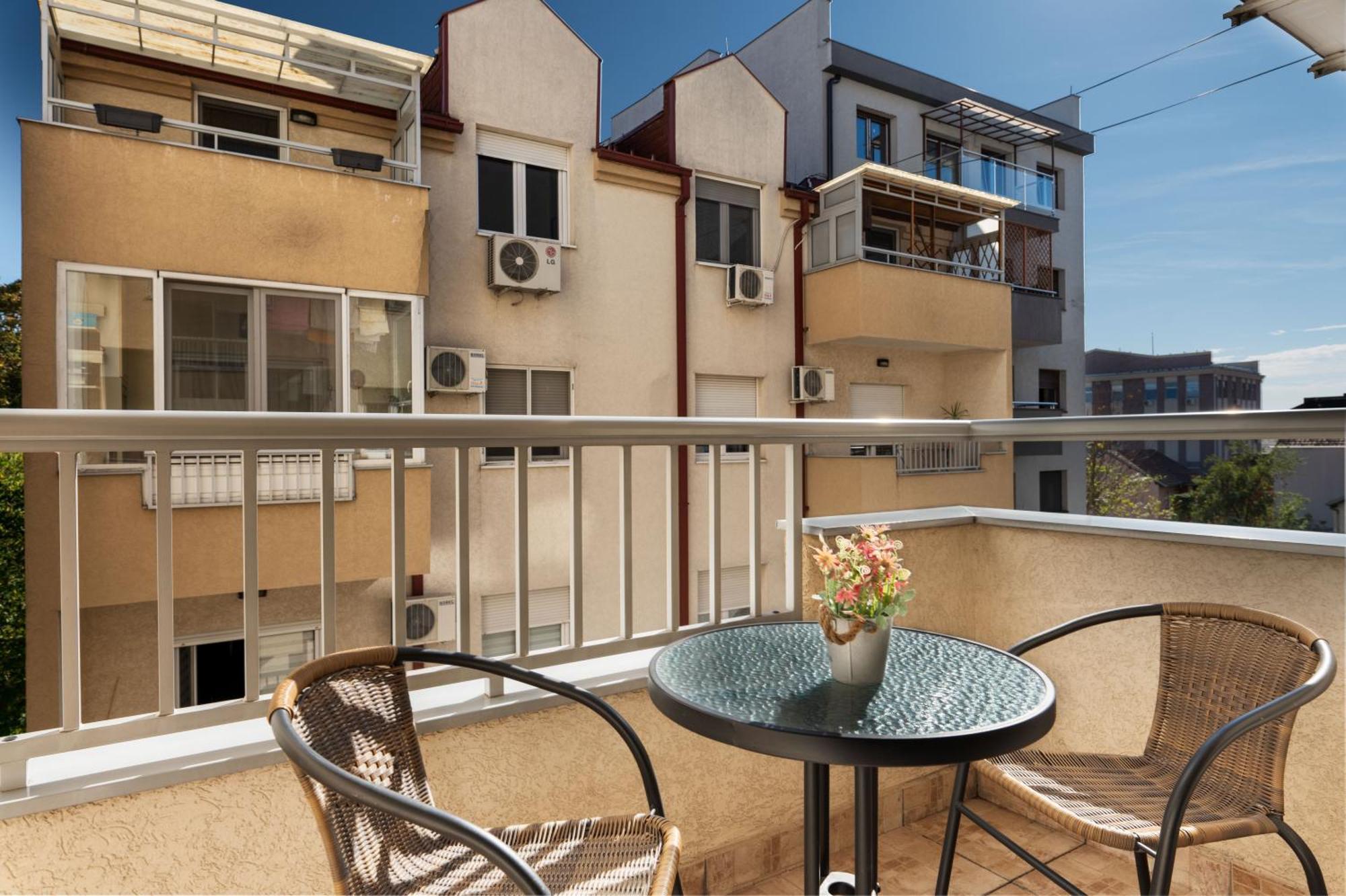 Harizma apartmani Kragujevac Dış mekan fotoğraf